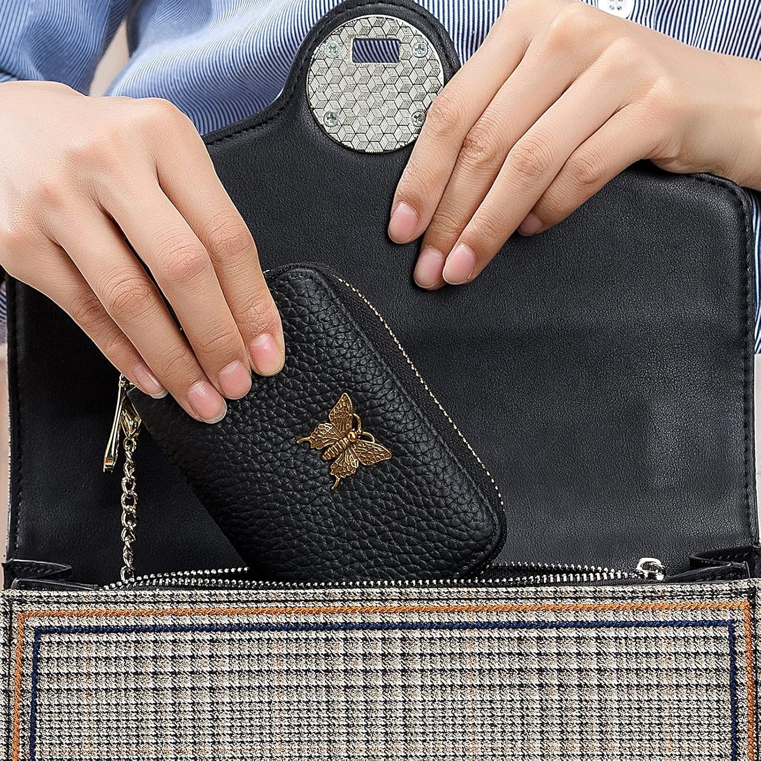  Stylish RFID Leather Card Holder for Women – with Zipper & Removable Keychain (Black)