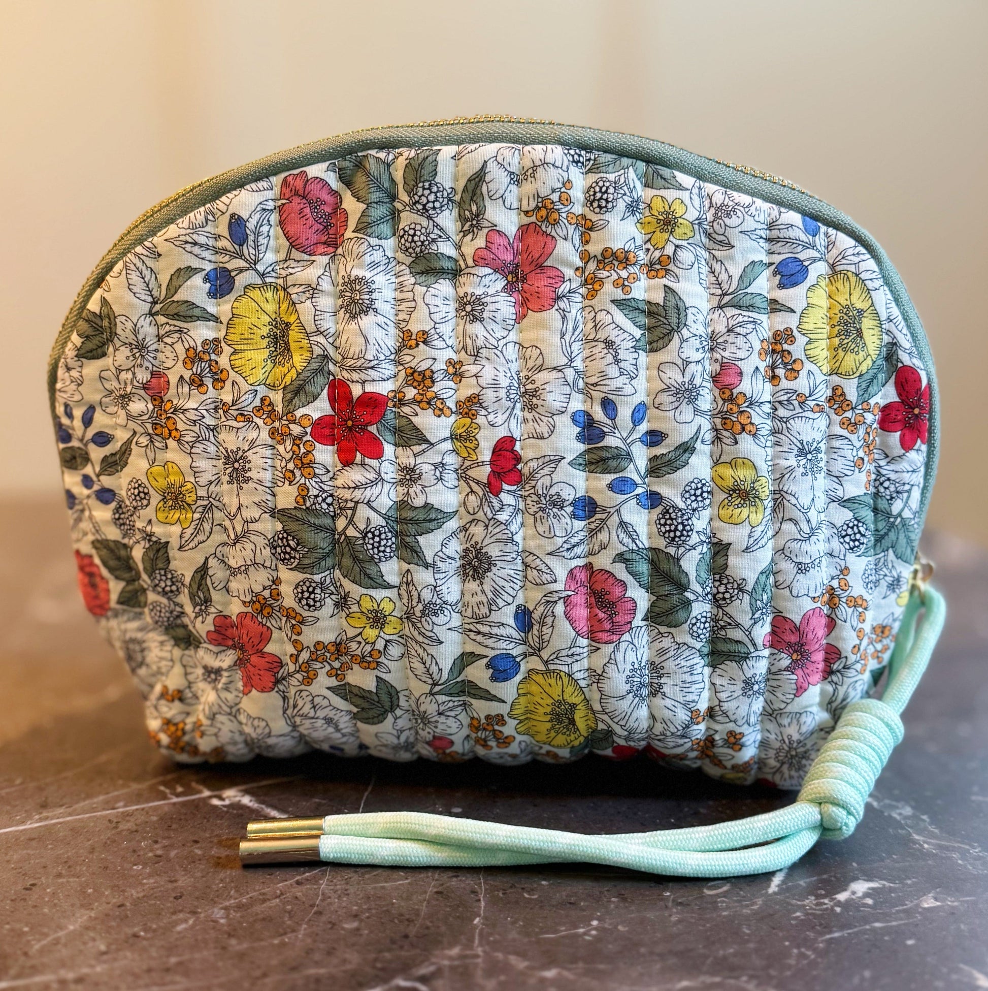  Vintage Floral Quilted Makeup Bag